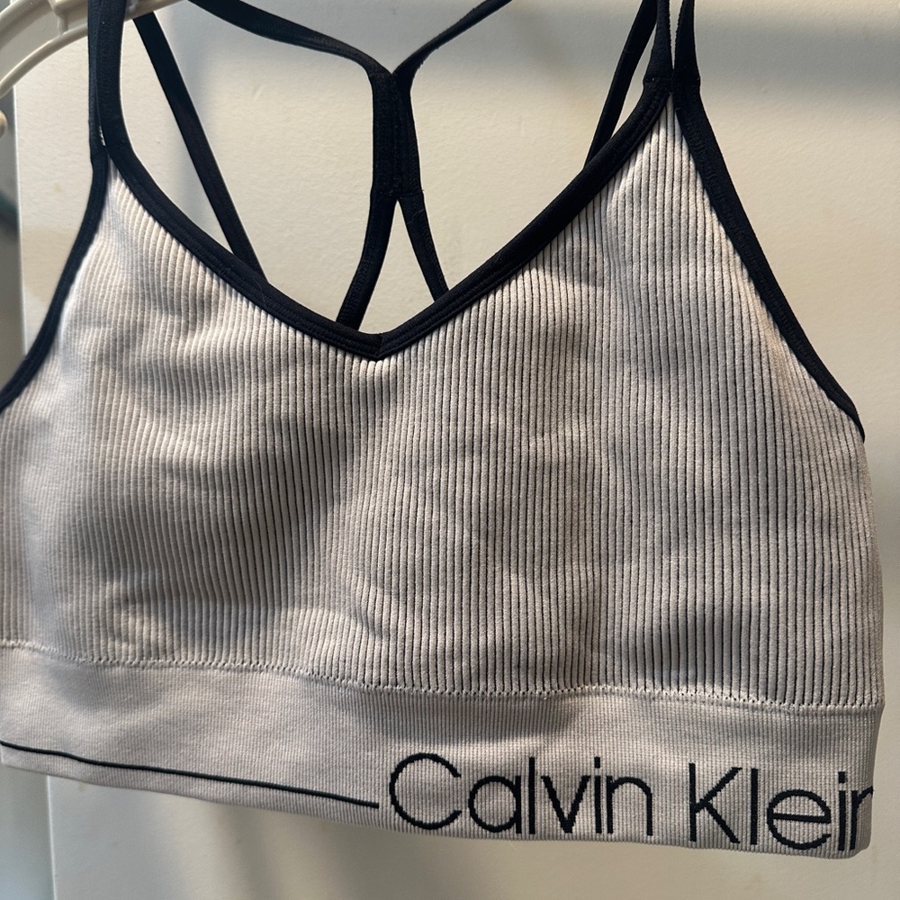 Calvin Klein Ribbed Sports Bra - Gray and Black